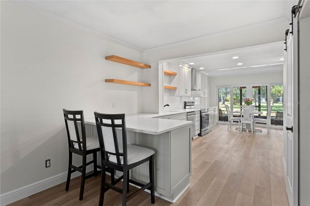 4910 BAY STREET NE 111, St Petersburg, FL 33703
