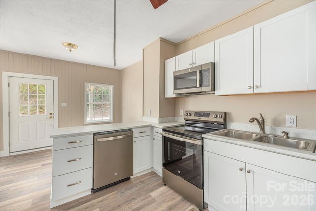448 Sand Hill Road, Asheville, NC 28806
