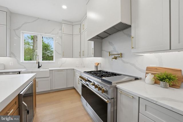 7228 ALLAN AVE, Falls Church, VA 22046