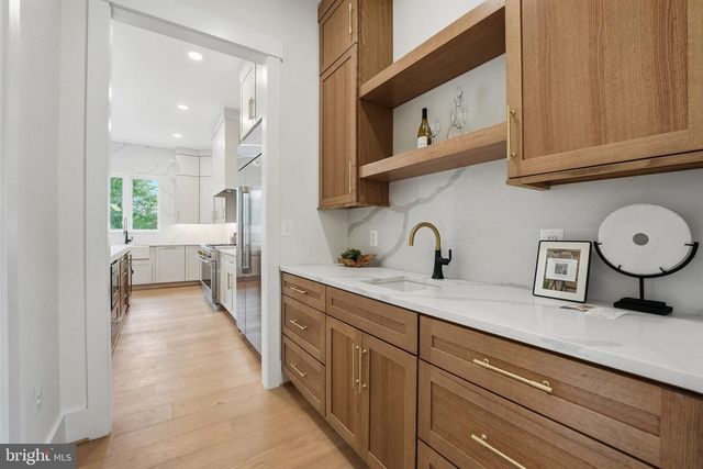 7228 ALLAN AVE, Falls Church, VA 22046