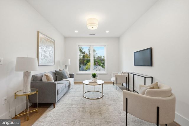 7228 ALLAN AVE, Falls Church, VA 22046