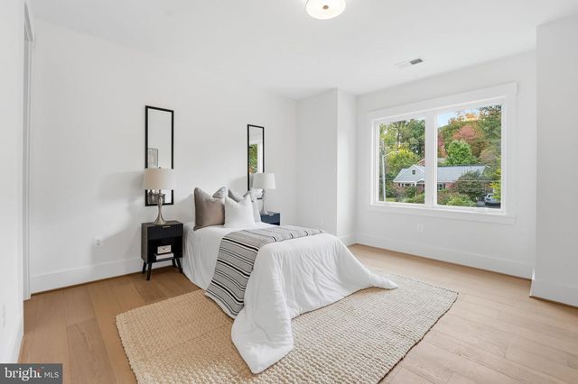 7228 ALLAN AVE, Falls Church, VA 22046