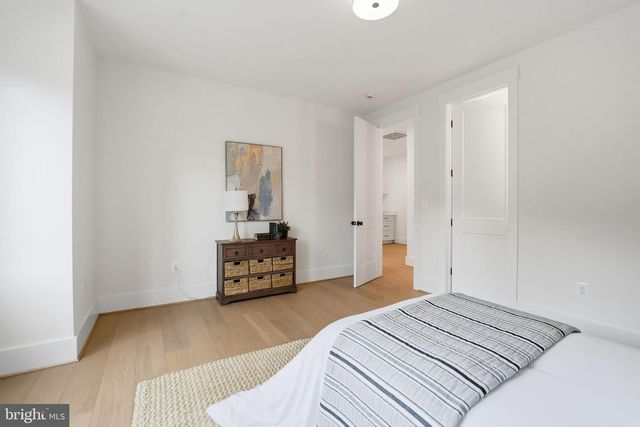 7228 ALLAN AVE, Falls Church, VA 22046