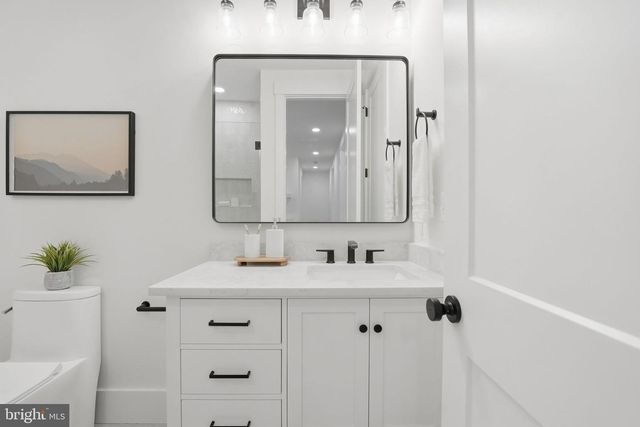 7228 ALLAN AVE, Falls Church, VA 22046