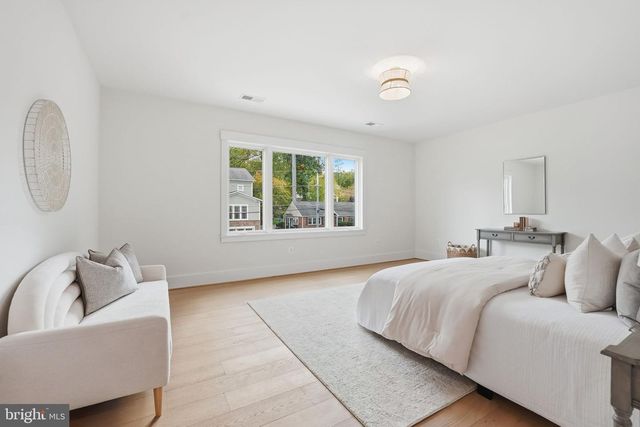 7228 ALLAN AVE, Falls Church, VA 22046