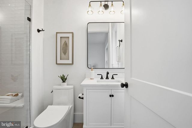 7228 ALLAN AVE, Falls Church, VA 22046