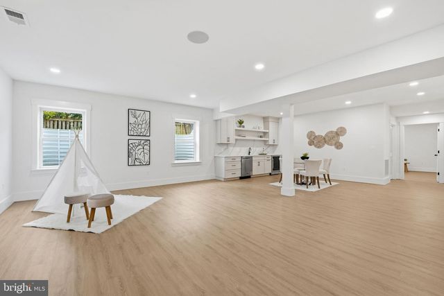 7228 ALLAN AVE, Falls Church, VA 22046