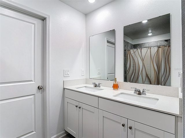 629 SAND PINE LANE, Haines City, FL 33844