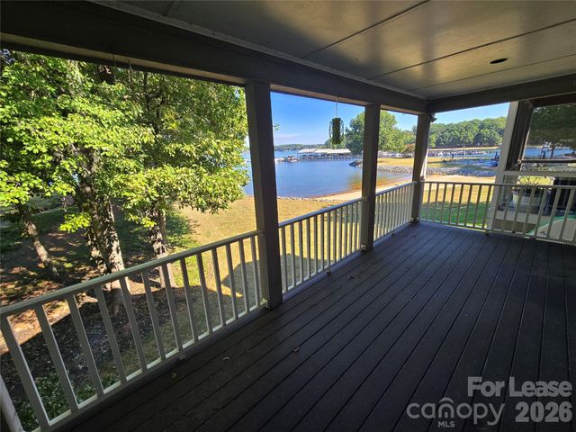 7401 Mariner Cove Drive, Cornelius, NC 28031