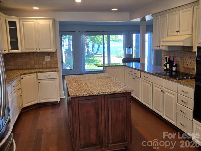7401 Mariner Cove Drive, Cornelius, NC 28031