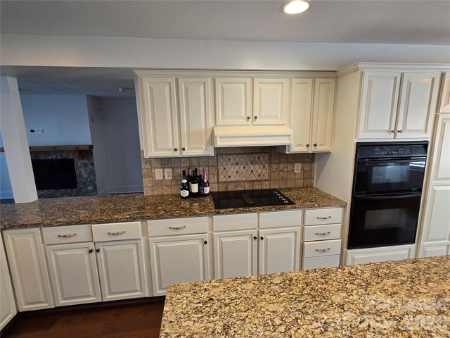 7401 Mariner Cove Drive, Cornelius, NC 28031