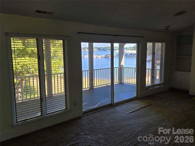 7401 Mariner Cove Drive, Cornelius, NC 28031