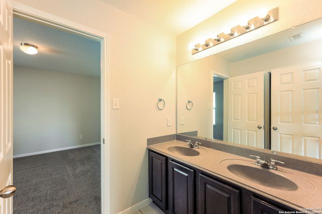 8811 Palmetto Park, Converse, TX 78109