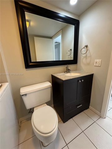 9143D SW 23rd St, Davie, FL 33324