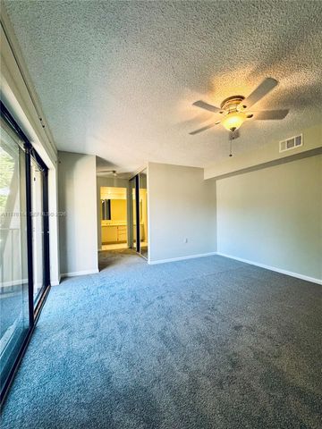 9143D SW 23rd St, Davie, FL 33324