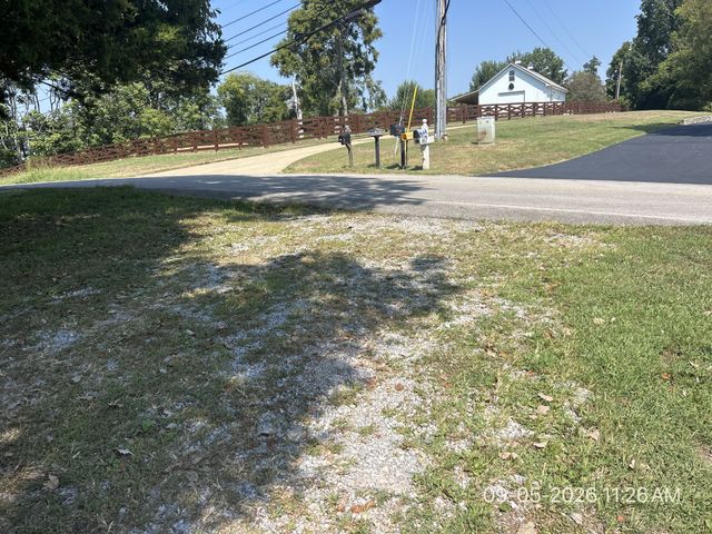 864 Tom Osborne Rd, Columbia, TN 38401