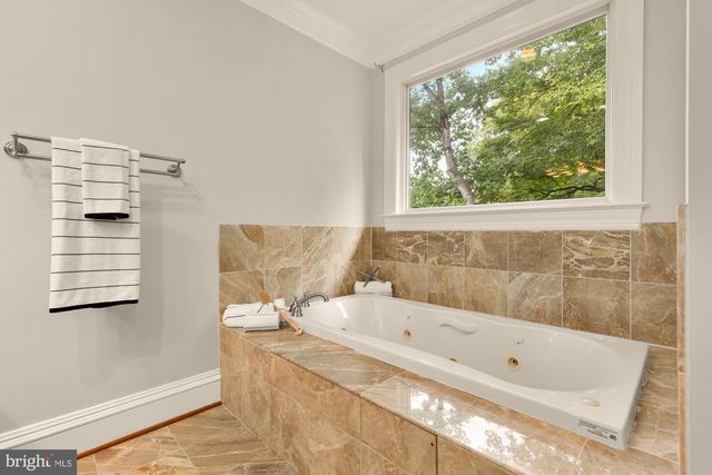 8505 HOWELL RD, Bethesda, MD 20817