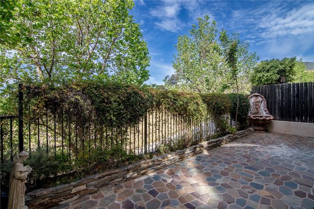 14059 Carlton Lane, Sylmar, CA 91342