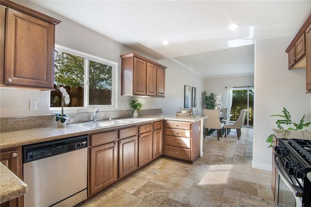 14059 Carlton Lane, Sylmar, CA 91342