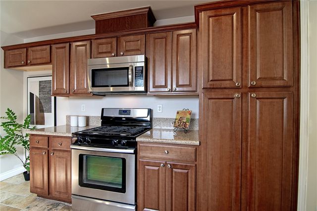 14059 Carlton Lane, Sylmar, CA 91342