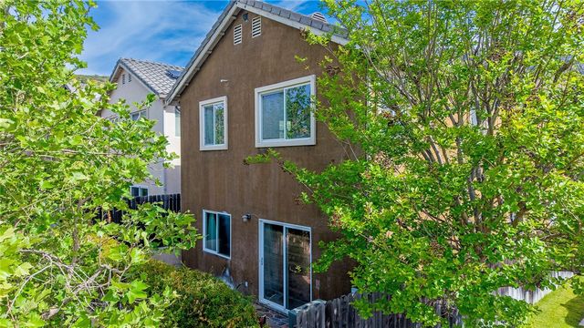 14059 Carlton Lane, Sylmar, CA 91342