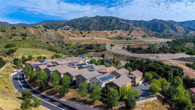 14059 Carlton Lane, Sylmar, CA 91342