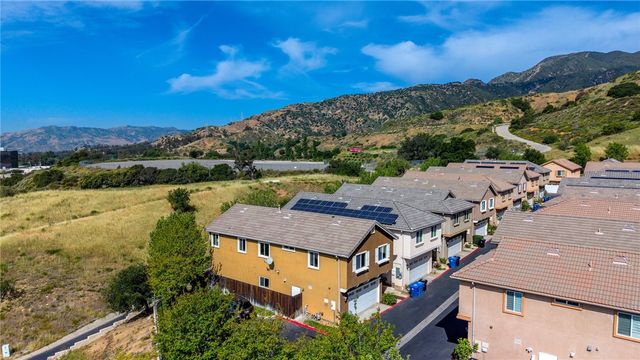 14059 Carlton Lane, Sylmar, CA 91342