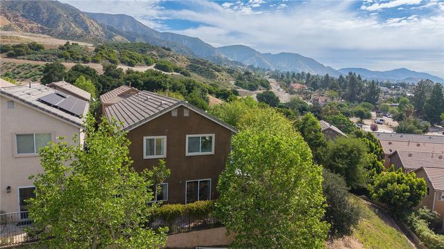 14059 Carlton Lane, Sylmar, CA 91342