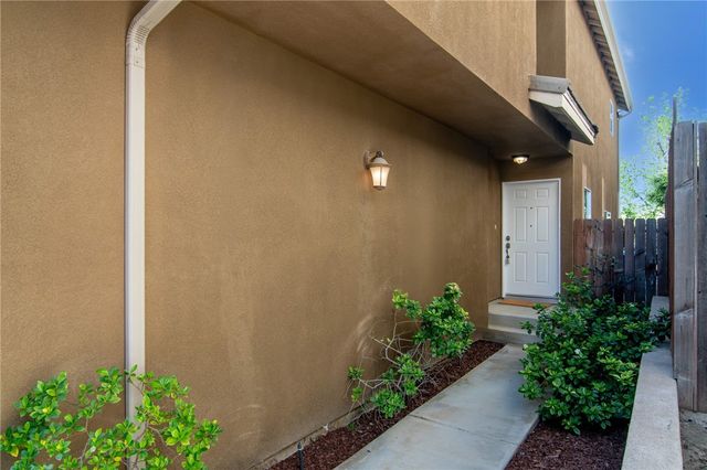 14059 Carlton Lane, Sylmar, CA 91342