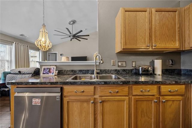 799 Avalon Springs Court, High Point, NC 27265