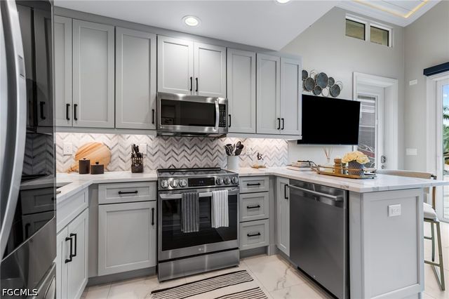 4706 Southern Breeze DR, Naples, FL 34114