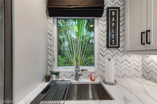 4706 Southern Breeze DR, Naples, FL 34114