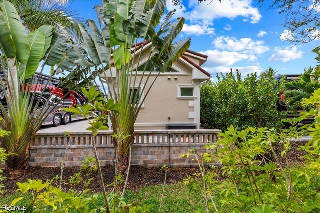 4706 Southern Breeze DR, Naples, FL 34114