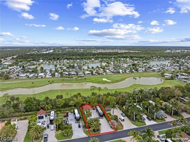 4706 Southern Breeze DR, Naples, FL 34114