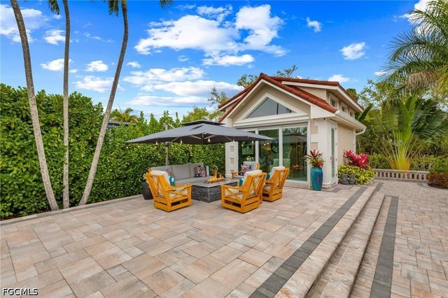 4706 Southern Breeze DR, Naples, FL 34114