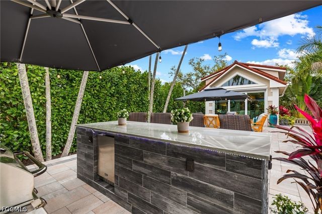 4706 Southern Breeze DR, Naples, FL 34114