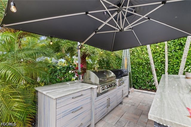 4706 Southern Breeze DR, Naples, FL 34114