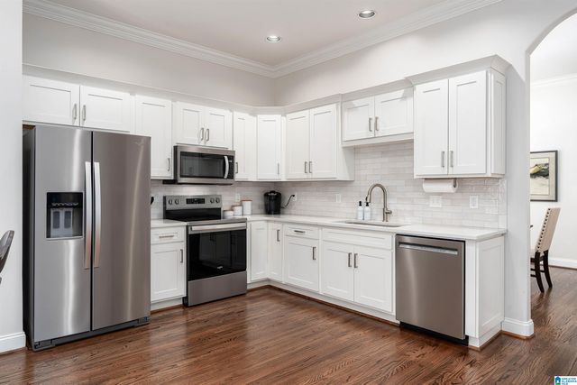 327 BARRINGTON COURT, Irondale, AL 35210