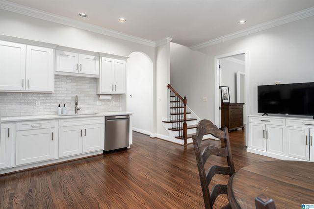 327 BARRINGTON COURT, Irondale, AL 35210