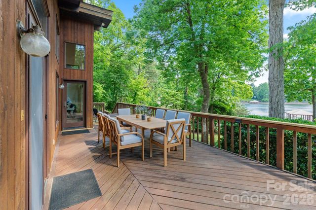 450 Greenbay Road, Mooresville, NC 28117
