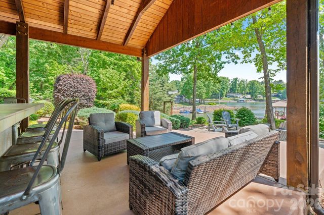 450 Greenbay Road, Mooresville, NC 28117