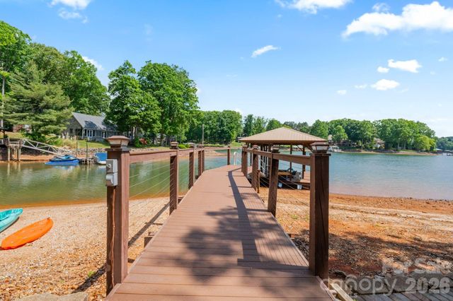 450 Greenbay Road, Mooresville, NC 28117