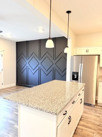360 Fallow Cir, Clarksville, TN 37040