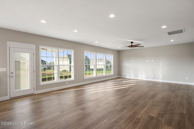 3614 Ringing Bell Ln, Louisville, KY 40245