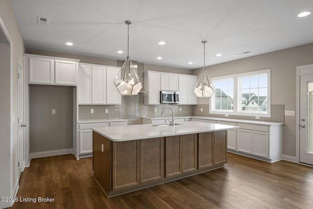 3614 Ringing Bell Ln, Louisville, KY 40245