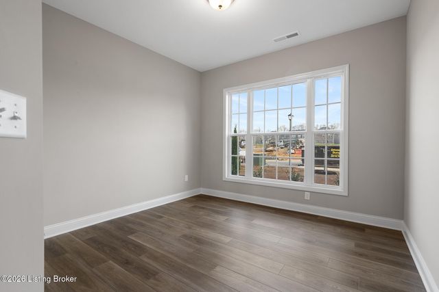 3614 Ringing Bell Ln, Louisville, KY 40245