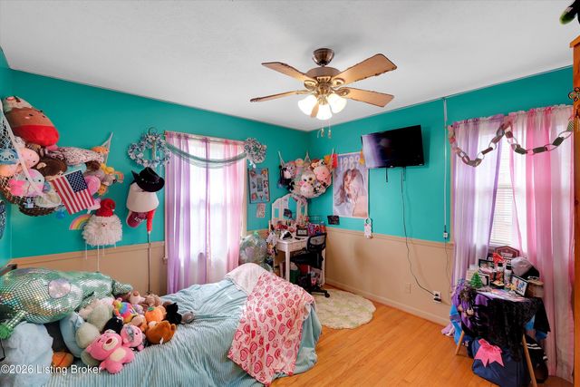 6813 Green Manor Dr, Louisville, KY 40228