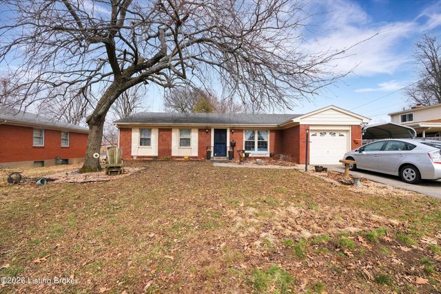 6813 Green Manor Dr, Louisville, KY 40228