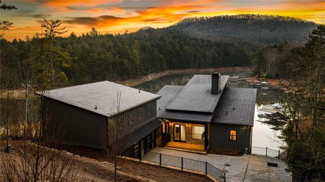 770 Fish Hook Point, Blue Ridge, GA 30513
