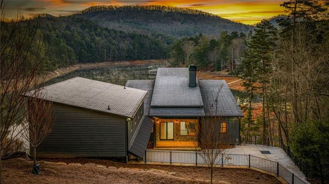 770 Fish Hook Point, Blue Ridge, GA 30513